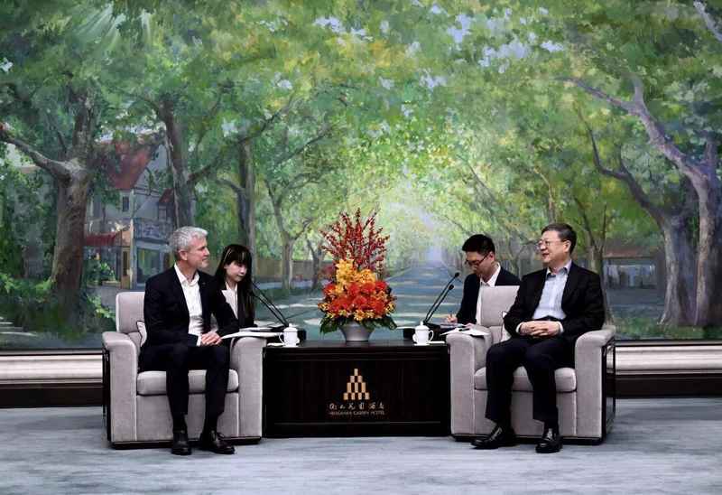  政策预期管理：跨国资本在沪深耕的战略红利 企业服务