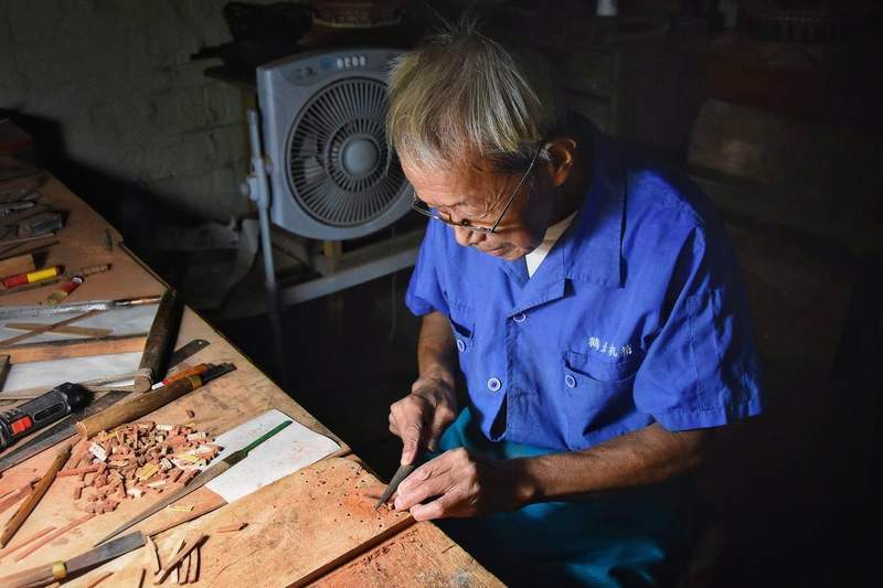  木匠地位之谜：揭秘传统工艺背后的核心规律 文化旅游