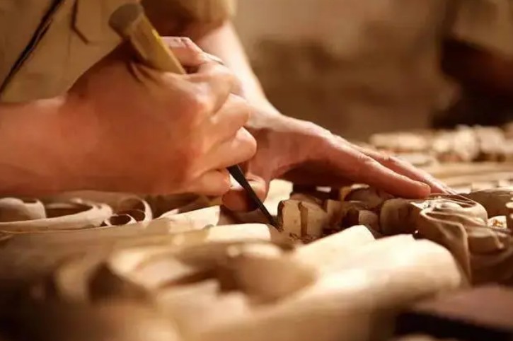  木匠地位之谜：揭秘传统工艺背后的核心规律 文化旅游