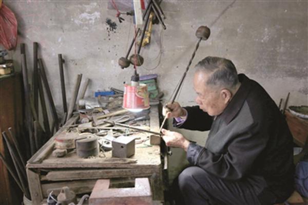  木匠地位之谜：揭秘传统工艺背后的核心规律 文化旅游