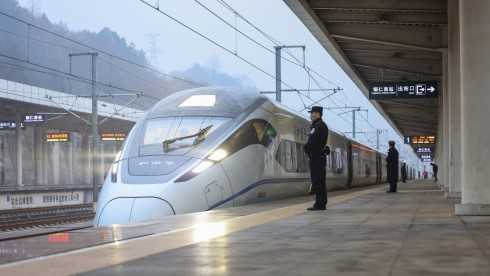  揭秘高铁版图重构：数据背后的国家级战略布局与未来演进 IT技术 揭秘高铁版图重构：数据背后的国家级战略布局与未来演进 IT技术