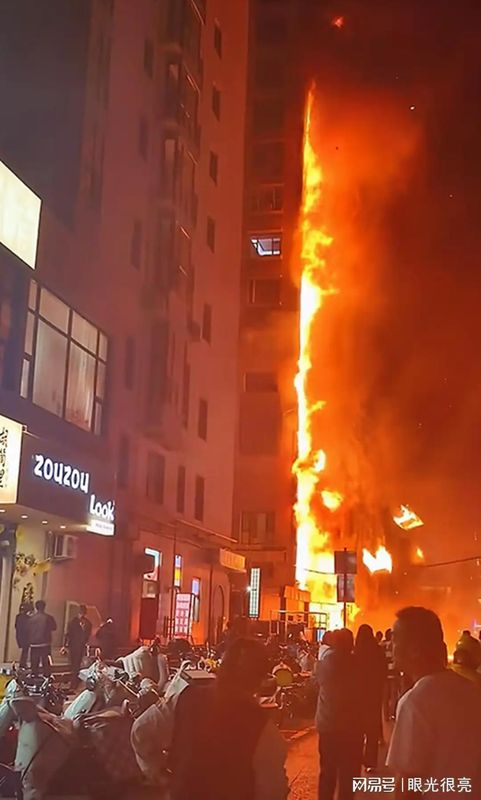  亲贤街的那个夜晚：一场火，一次惊醒，一份牵挂 新闻