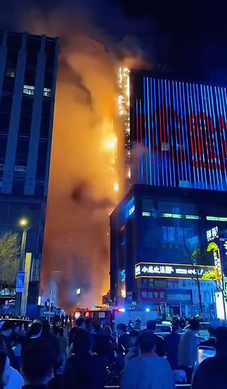  亲贤街的那个夜晚：一场火，一次惊醒，一份牵挂 新闻