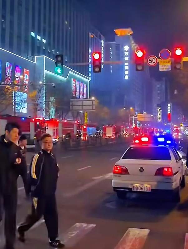  亲贤街的那个夜晚：一场火，一次惊醒，一份牵挂 新闻