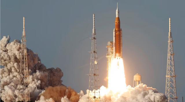  【技术解析】322英尺巨箭破空：阿尔忒弥斯II发射任务核心参数全解读 新闻