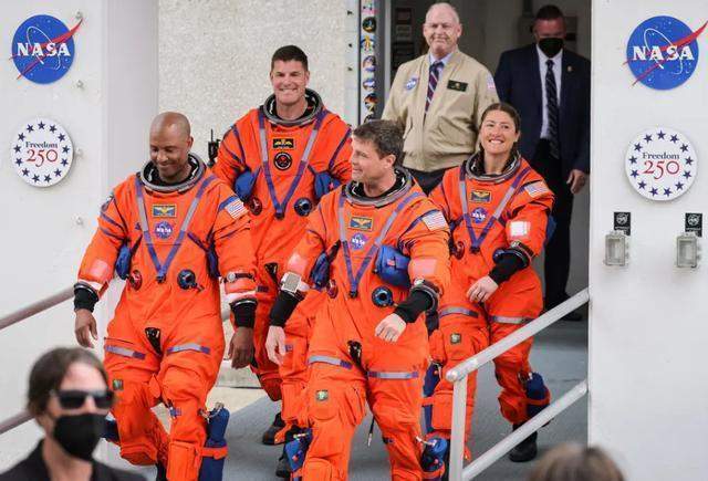  【技术解析】322英尺巨箭破空：阿尔忒弥斯II发射任务核心参数全解读 新闻